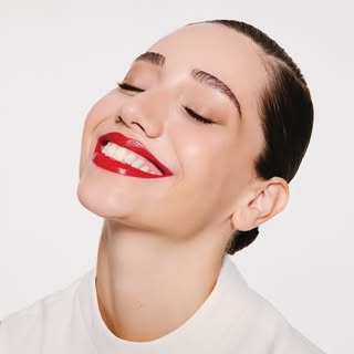 Özge Özacar