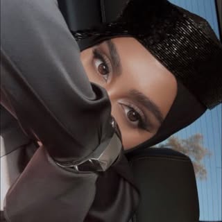Shabnam Surayo
