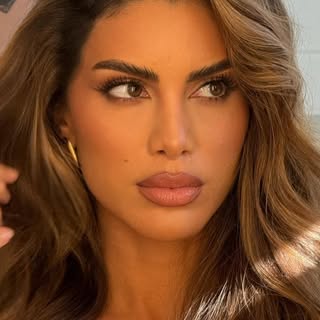 CAMILA COELHO