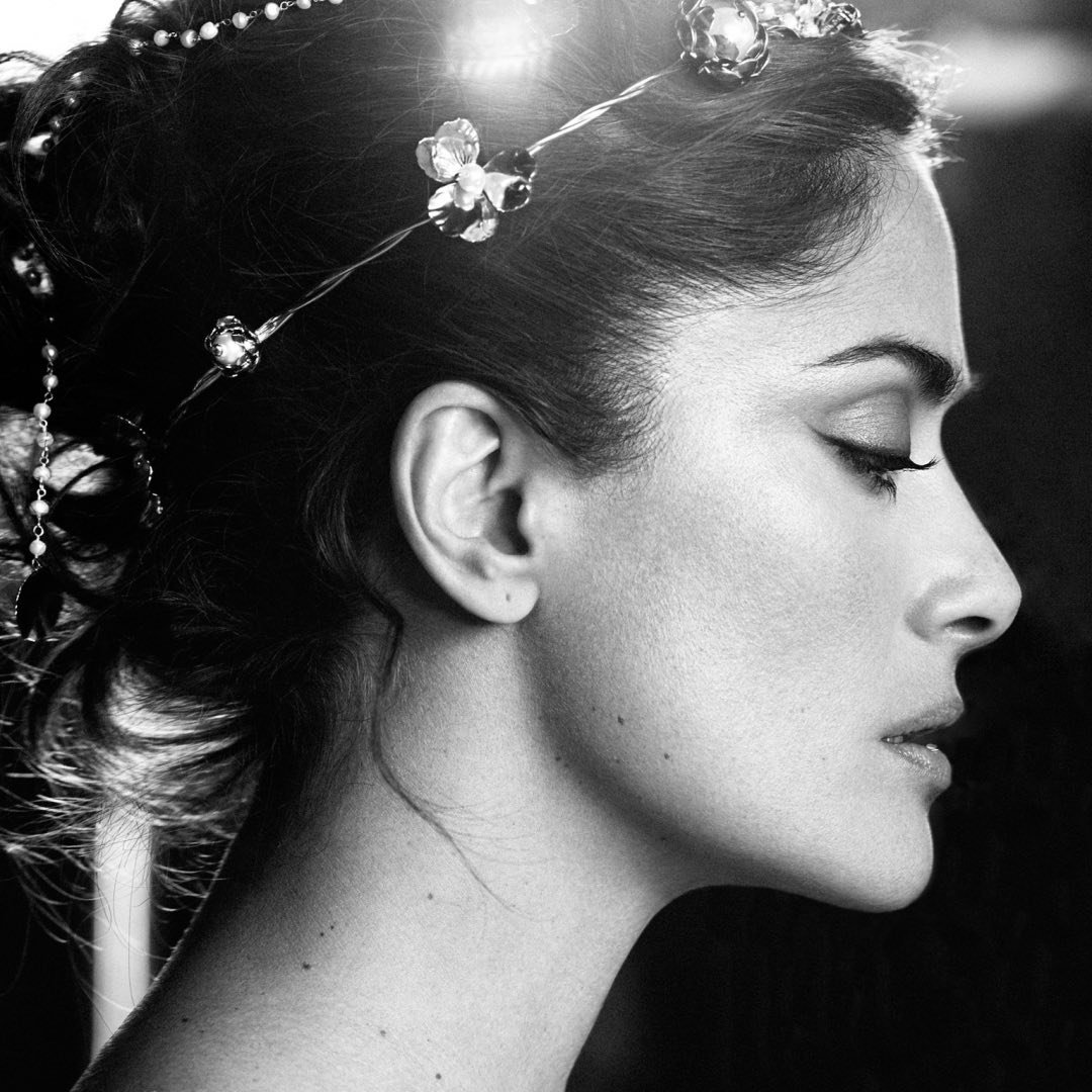 Salma Hayek â Mexican actress and producer known for Frida and Desperado.
