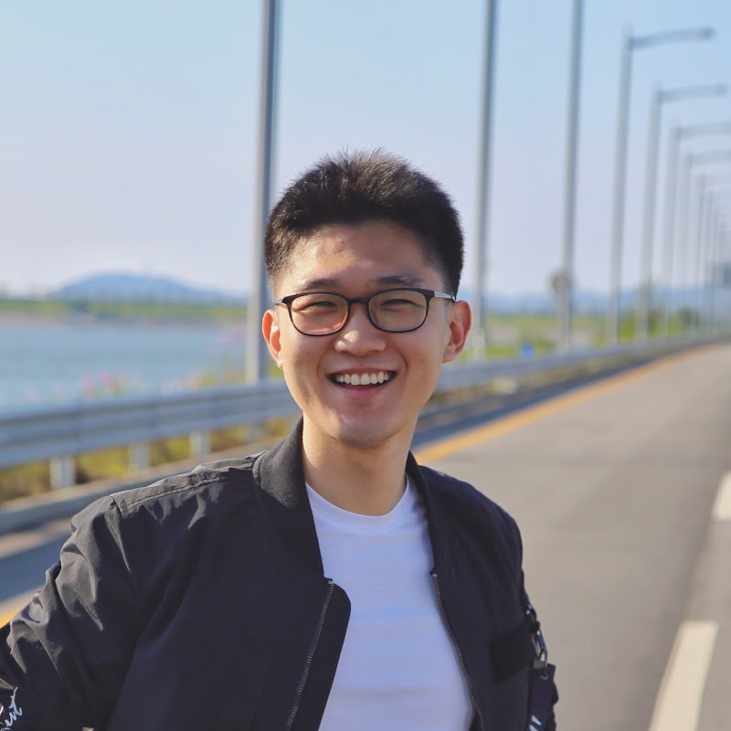 Cristian Kim (Coreano Vlogs)