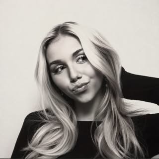 Dalia Mya