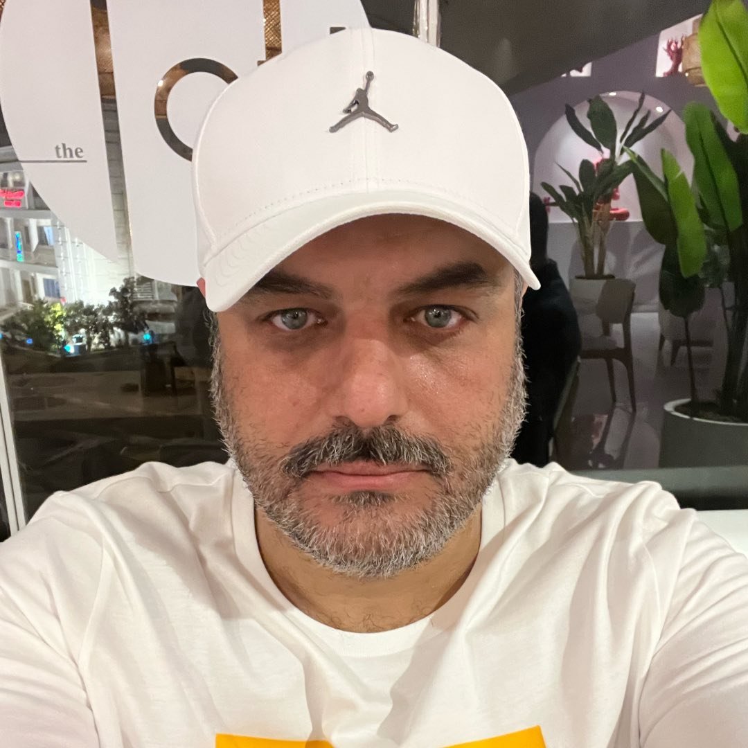 Sam Derakhshani