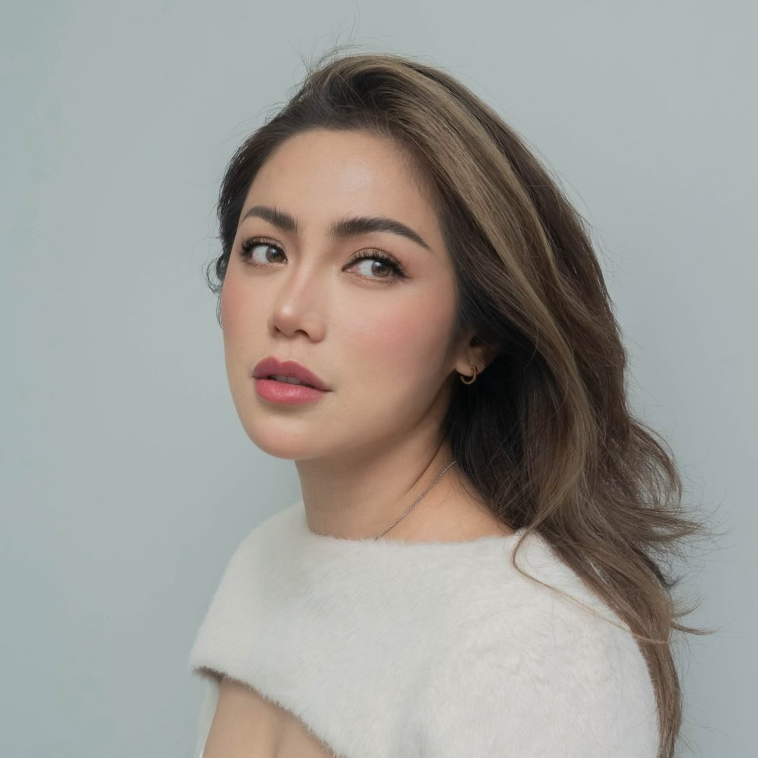 Jessica Iskandar — Actress, presenter, and mother sharing family life and brand partnerships