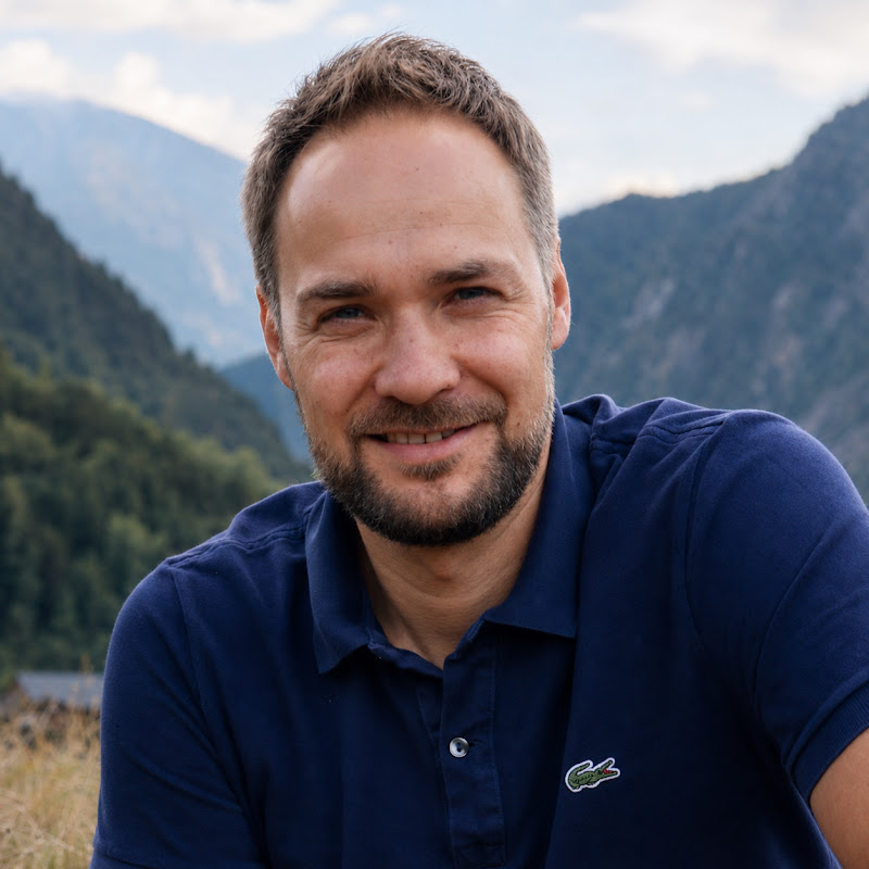 Dimitri Uralov — Personal finance creator in Spain