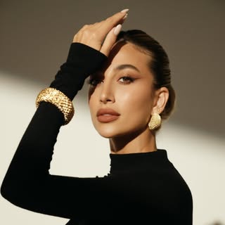 Model Roz