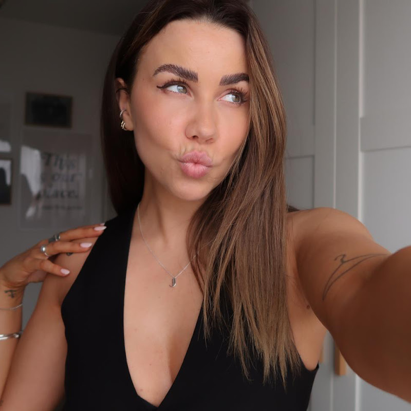 jessmsheppard — Beauty and makeup creator on YouTube · 48,600 subscribers