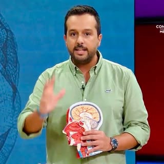Héctor Castiñeira (Enfermera Saturada)