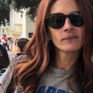 Julia Roberts