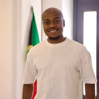 Percy Muzi Tau