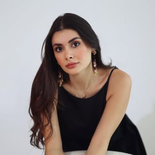 Luna Adil — beauty and fashion creator based in United Arab Emirates